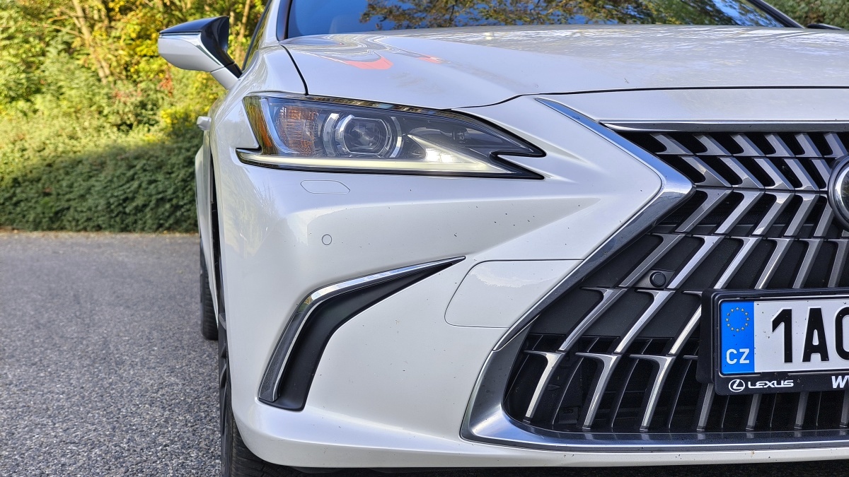 lexus-es-2024-13