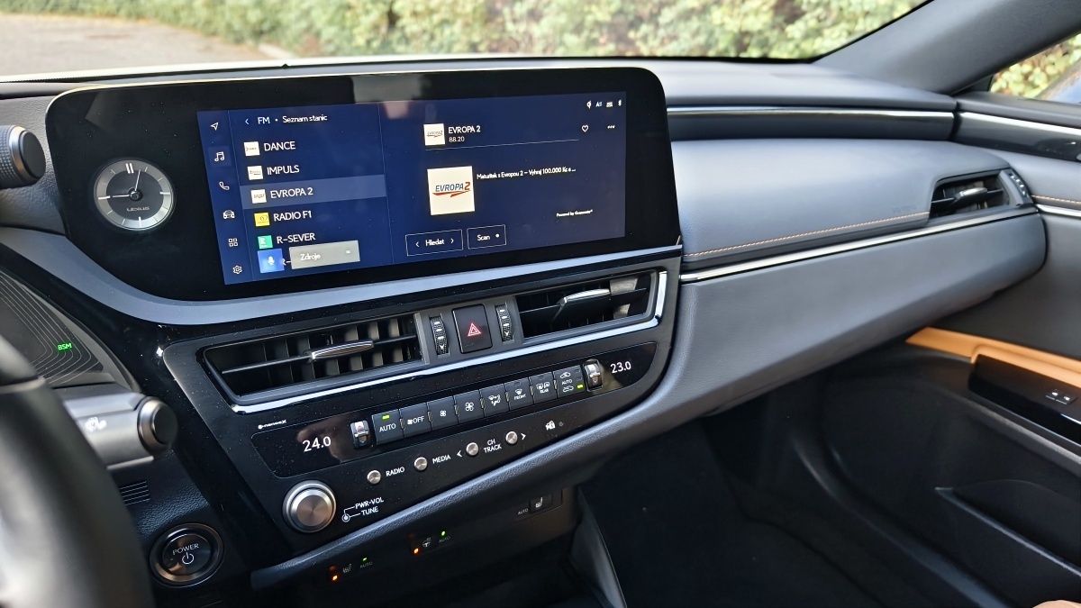 lexus-es-2024-38
