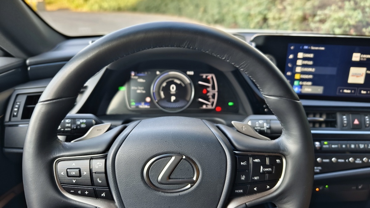 lexus-es-2024-40