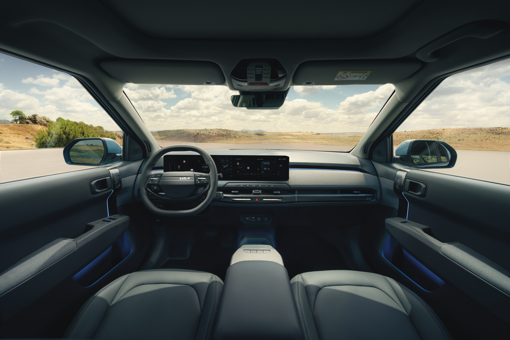ev3_interior_fulldashboard