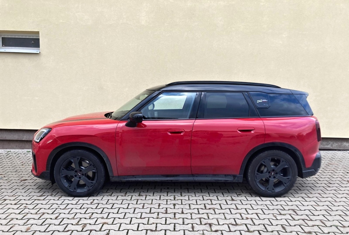 mini-countryman-ev-25