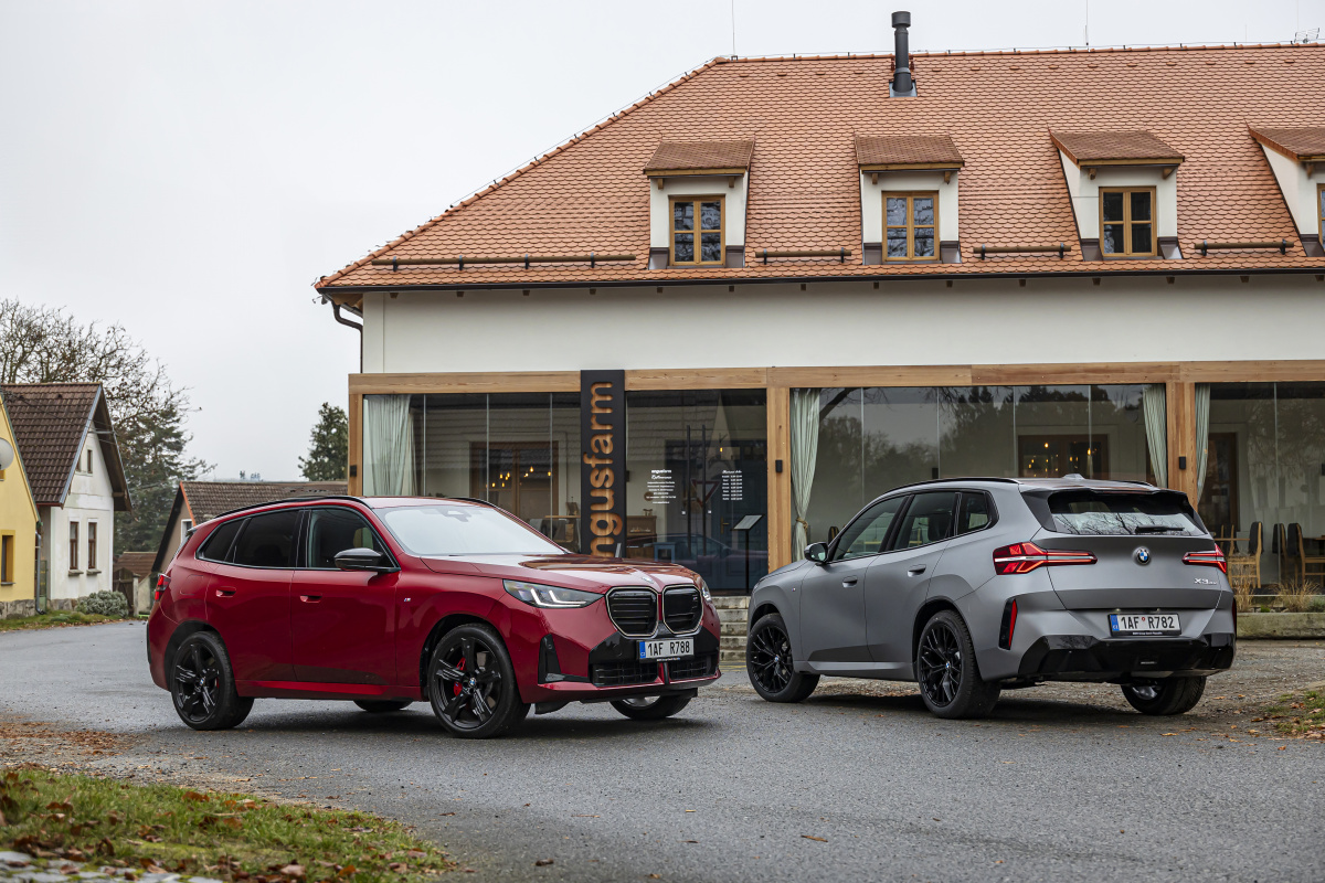 p90580365_highres_bmw-x3-set-of-local