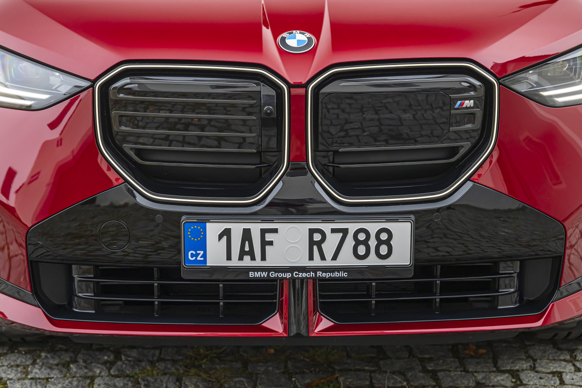 p90580474_highres_bmw-x3-set-of-local