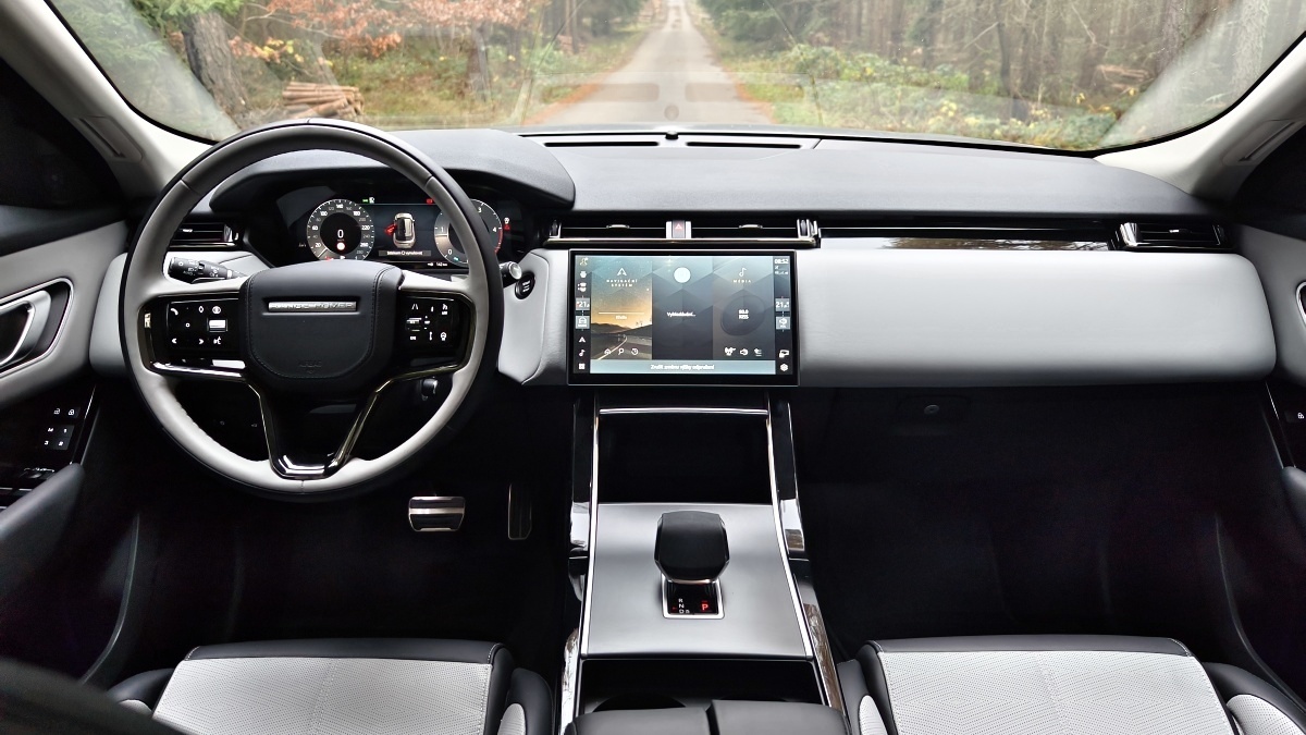 range-rover-velar-2024-21