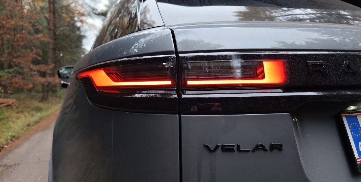 range-rover-velar-2024-26