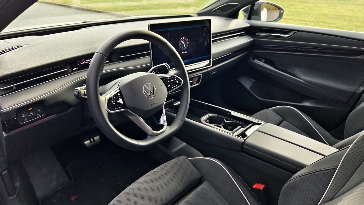 volkswagen-id7-tourer-2024-20