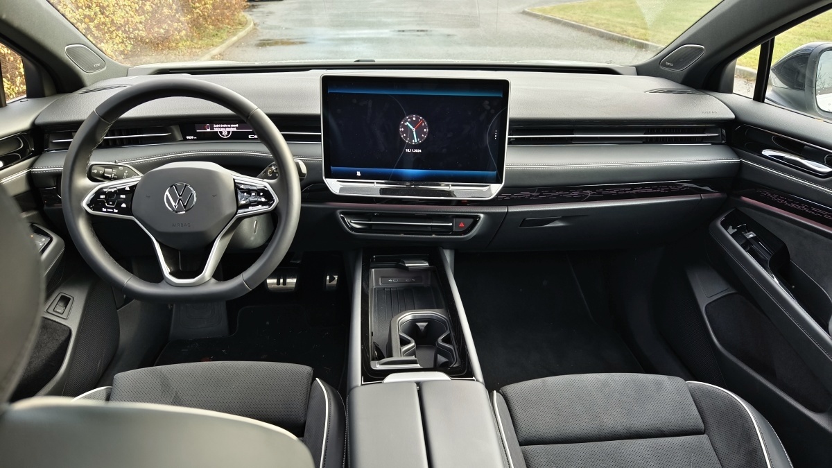 volkswagen-id7-tourer-2024-21