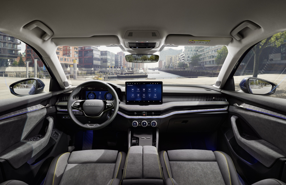 250117-the-all-new-superb-hatch-plug-in-hybrid-2_135a268f-2048x1326