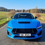 ford-mustang-gt-fastback-2025-1