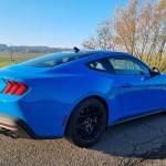 ford-mustang-gt-fastback-2025-10