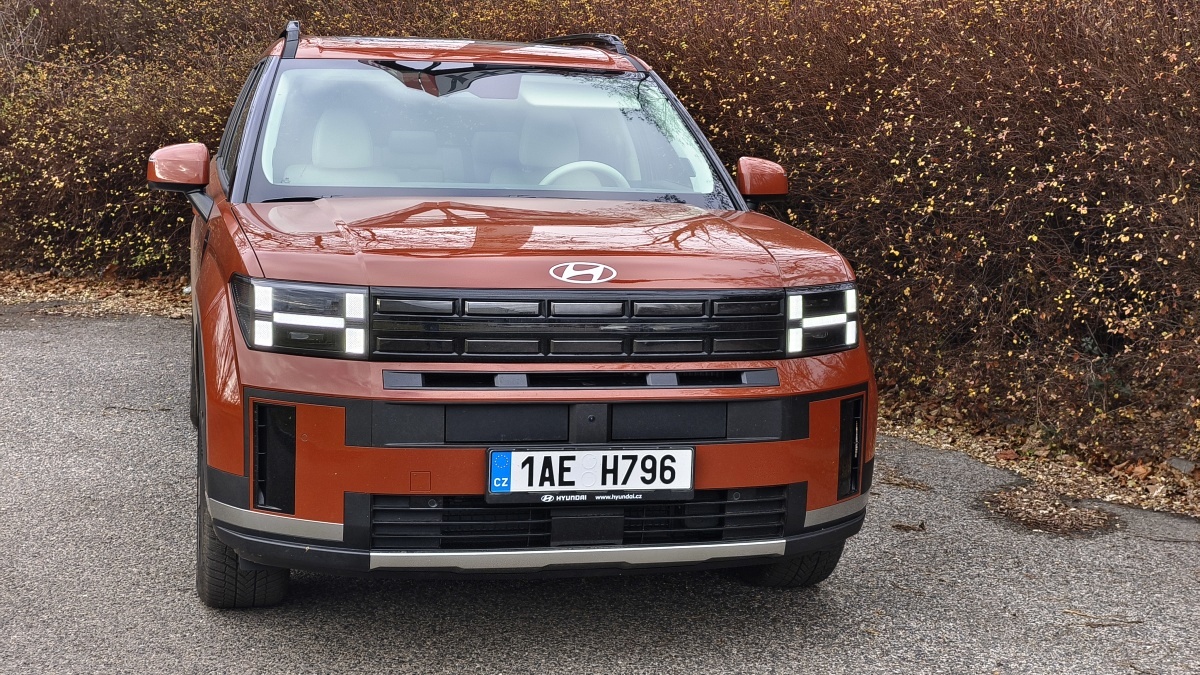 hyundai-santa-fe-2025-9