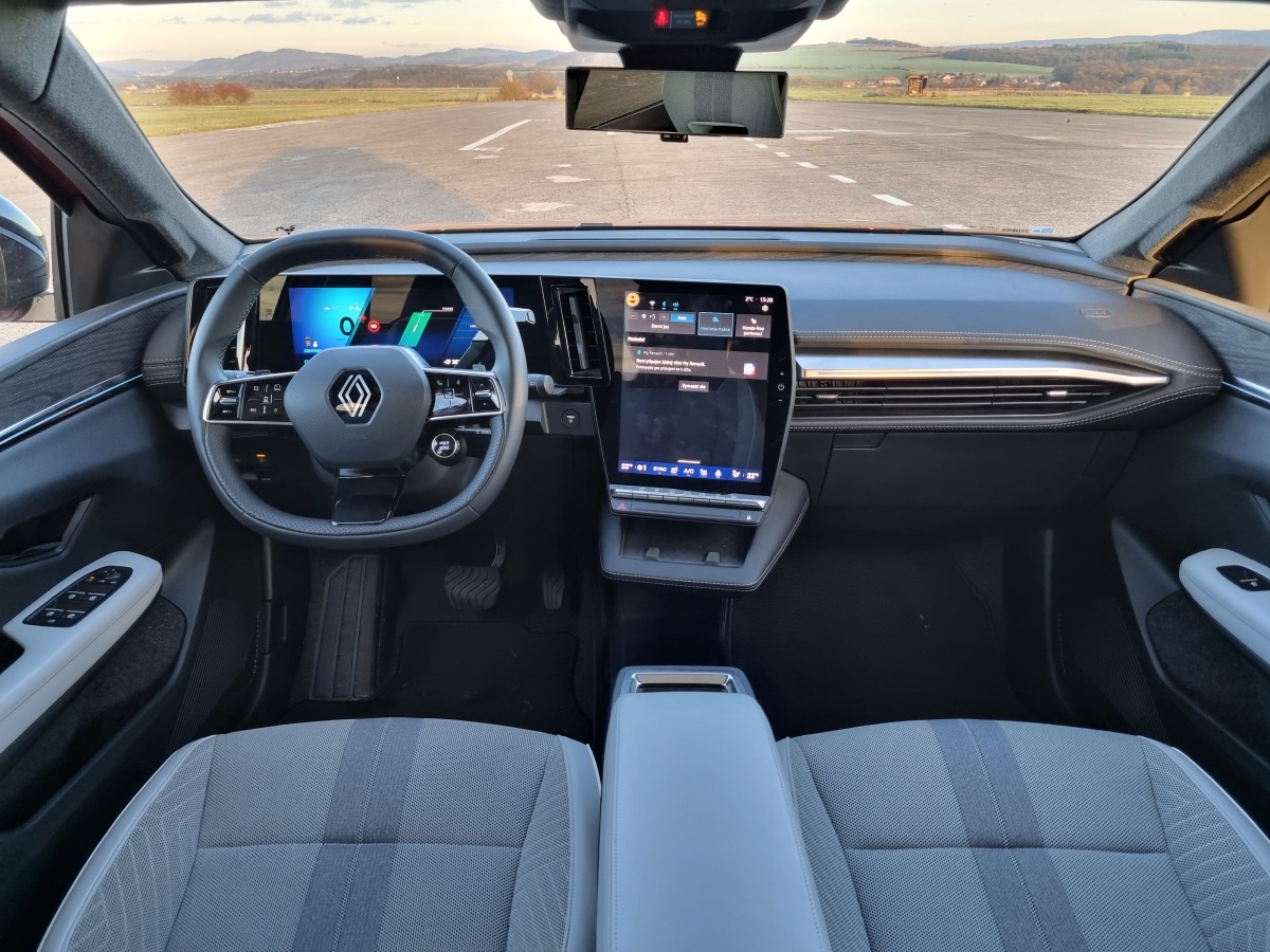 renault-scenic-e-tech-14