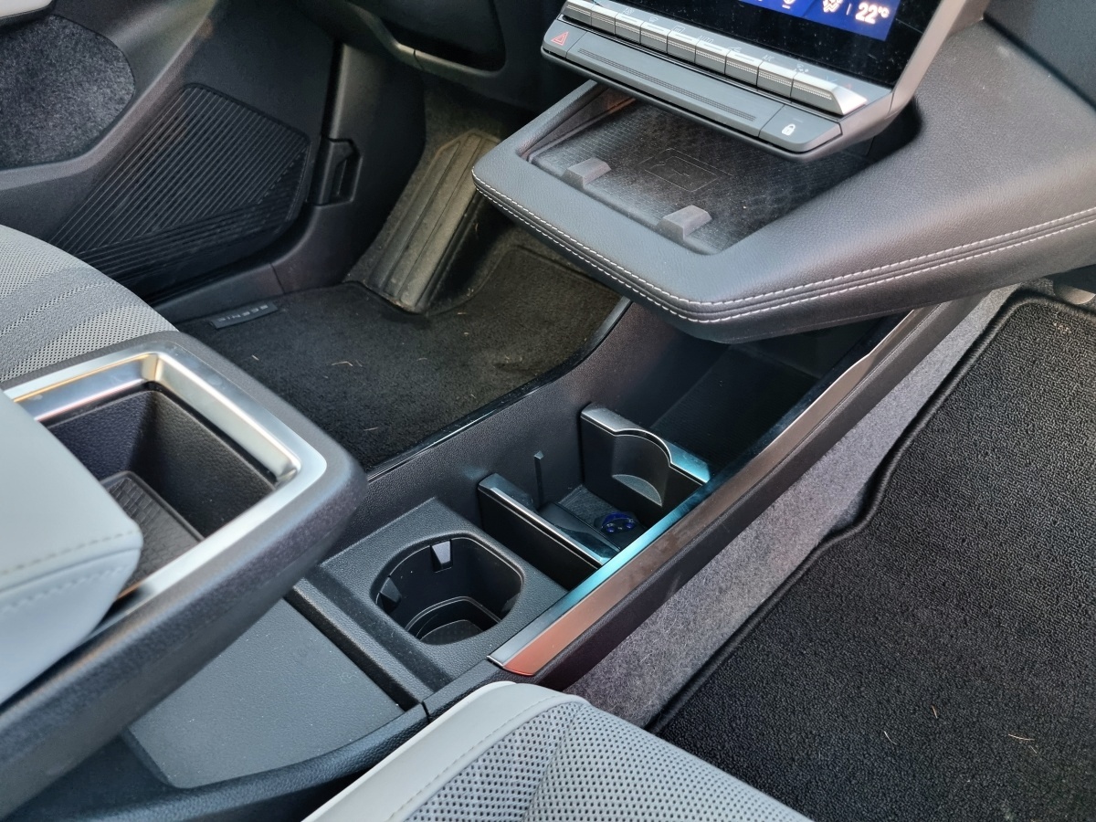 renault-scenic-e-tech-17