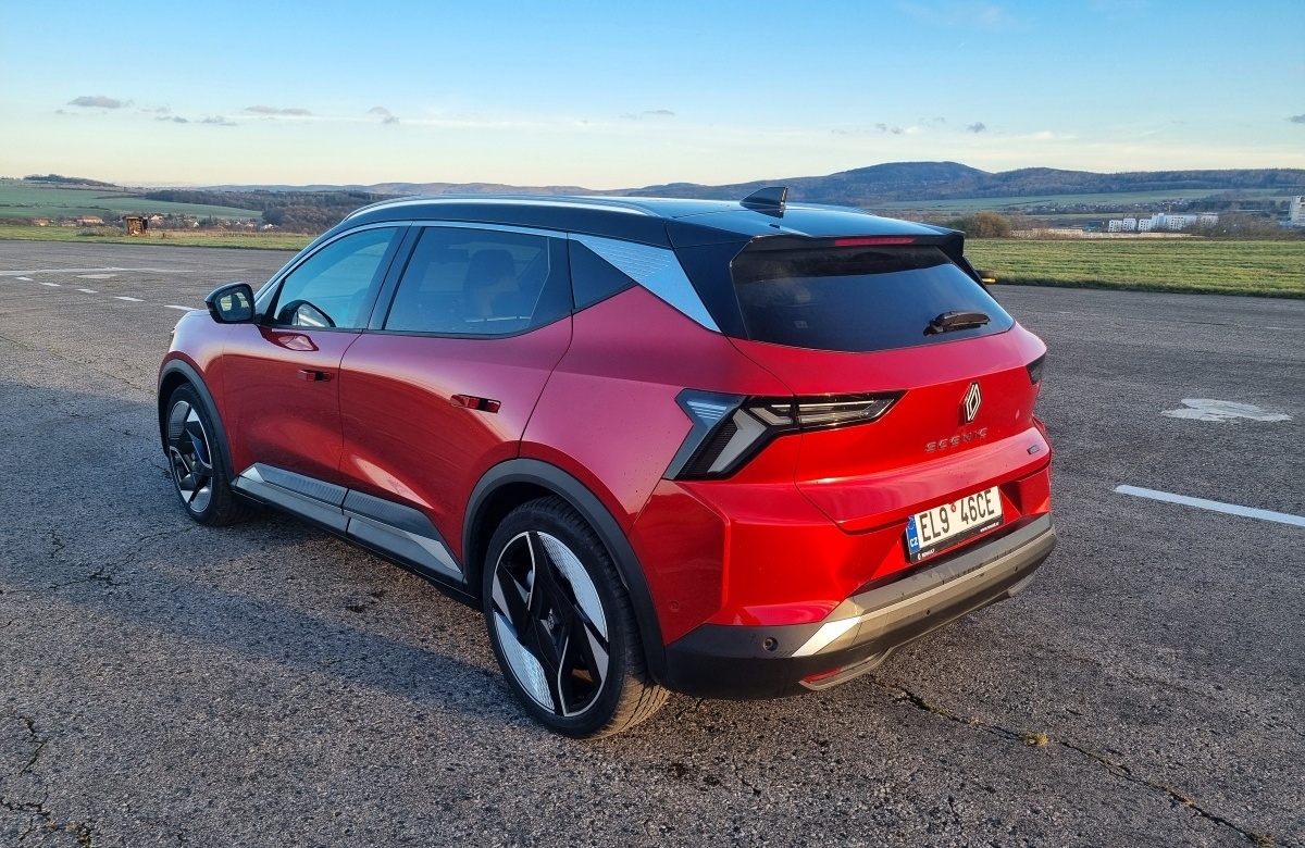 renault-scenic-e-tech-6