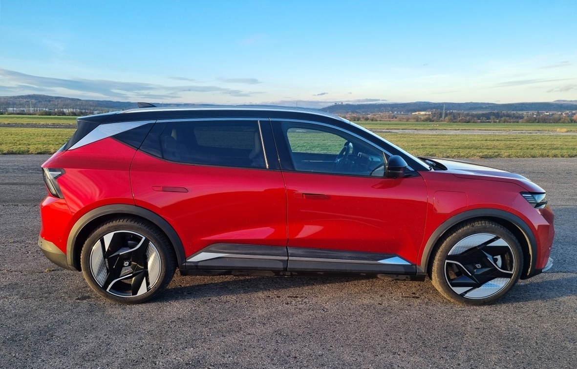 renault-scenic-e-tech-9