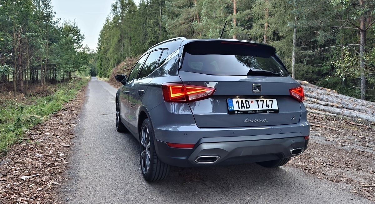 seat-arona-2025-22