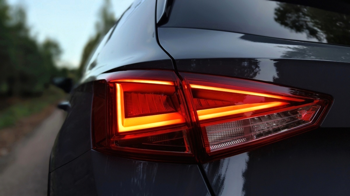 seat-arona-2025-24