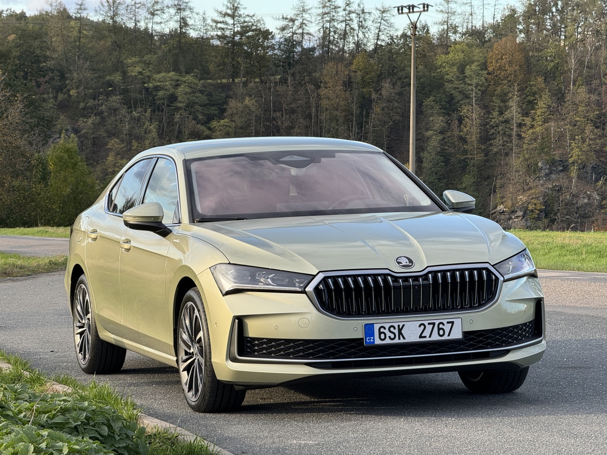 skoda-superb-2025-22