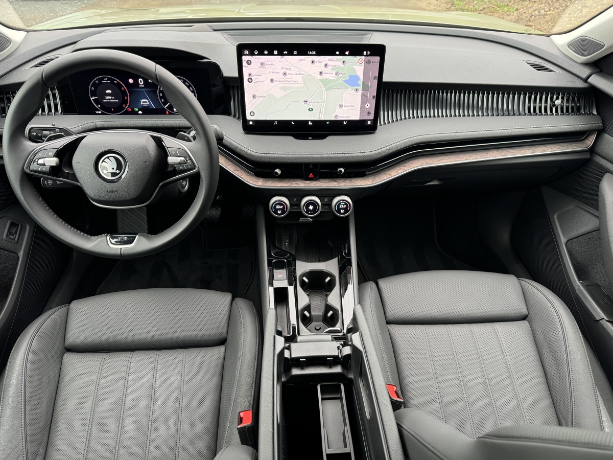 skoda-superb-2025-30