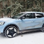 ford-explorer-awd-2025-1