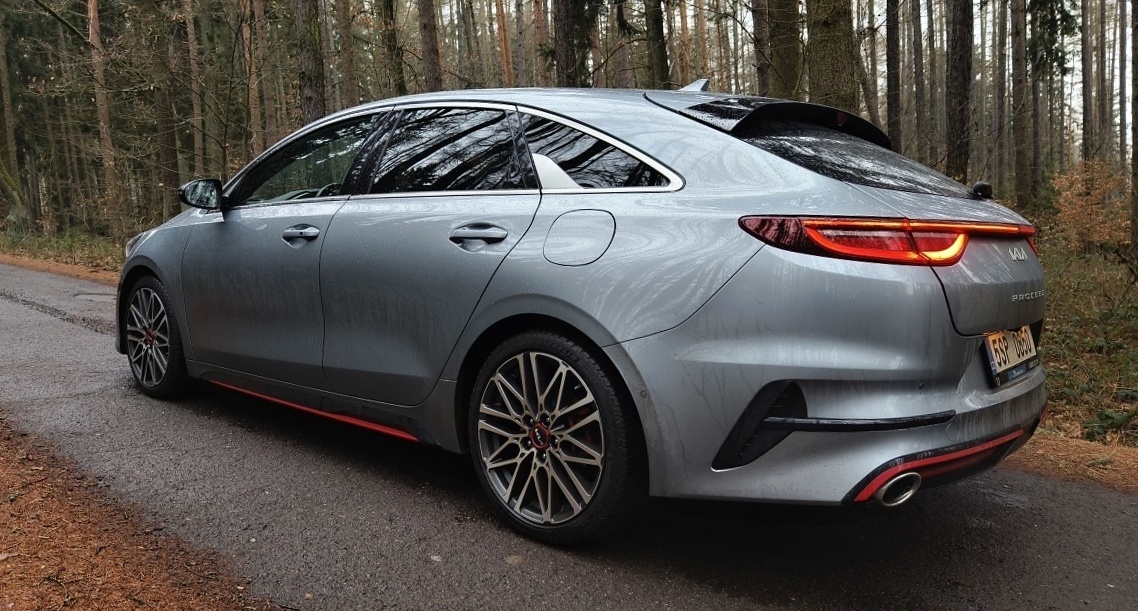 kia-proceed-gt-25