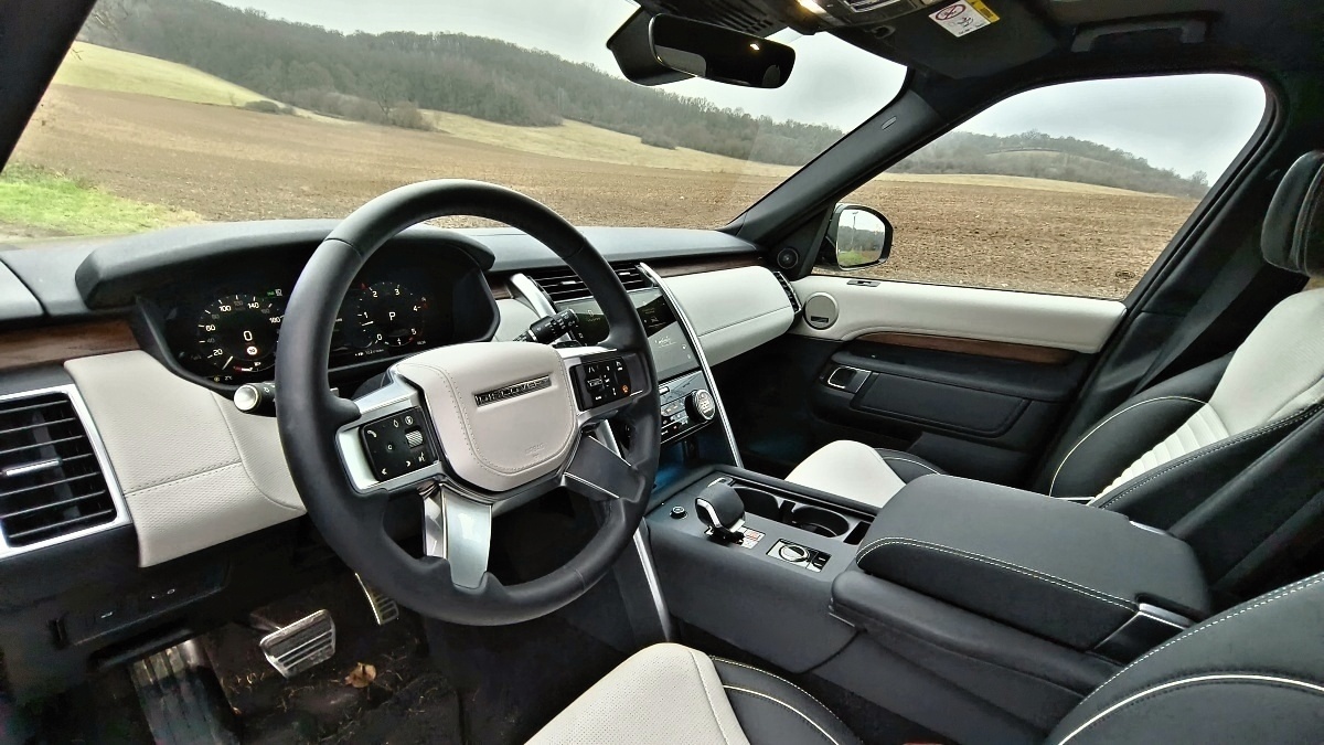 land-rover-discovery-2025-31