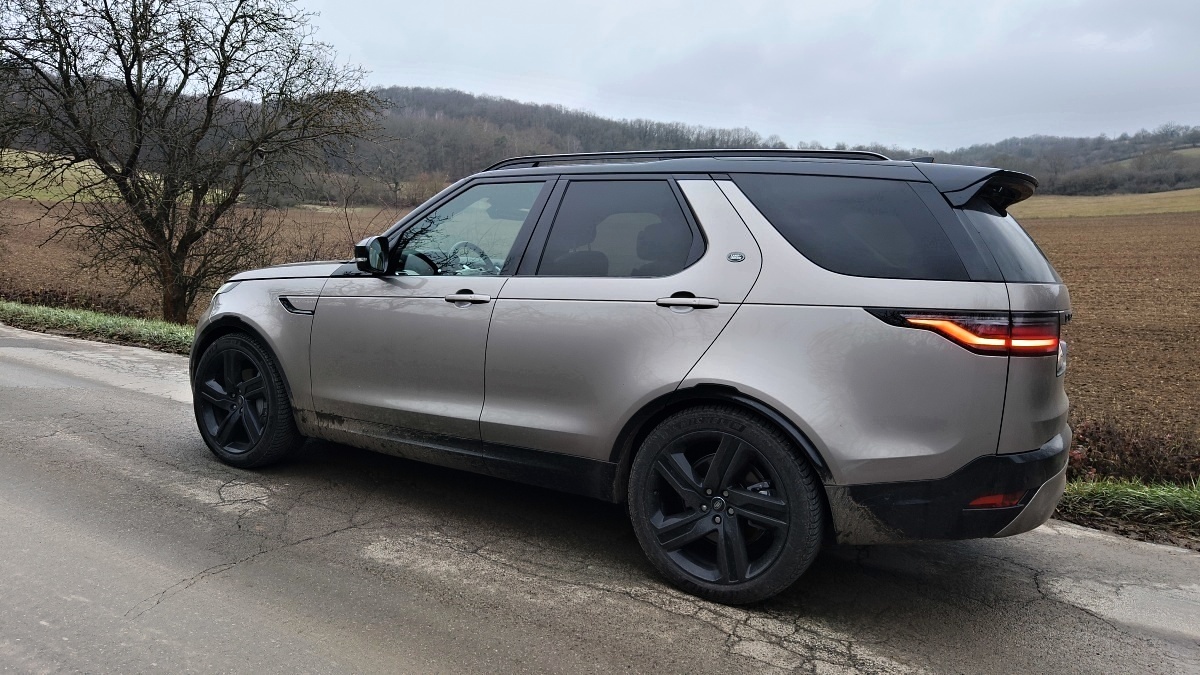 land-rover-discovery-2025-46
