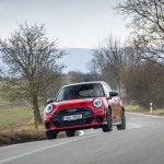 p90587318_highres_mini-cooper-5door-02