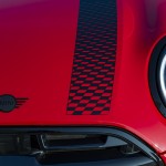 p90587335_highres_mini-cooper-5door-02