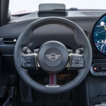 p90587336_highres_mini-cooper-5door-02