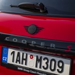 p90587348_highres_mini-cooper-5door-02