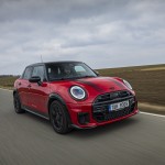 p90587352_highres_mini-cooper-5door-02