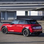p90587363_highres_mini-cooper-5door-02