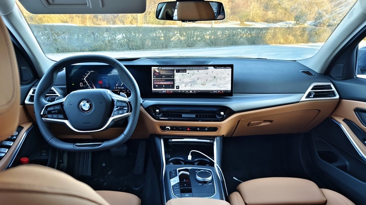 bmw-3-touring-2025-9
