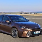 toyota-camry-2025-11
