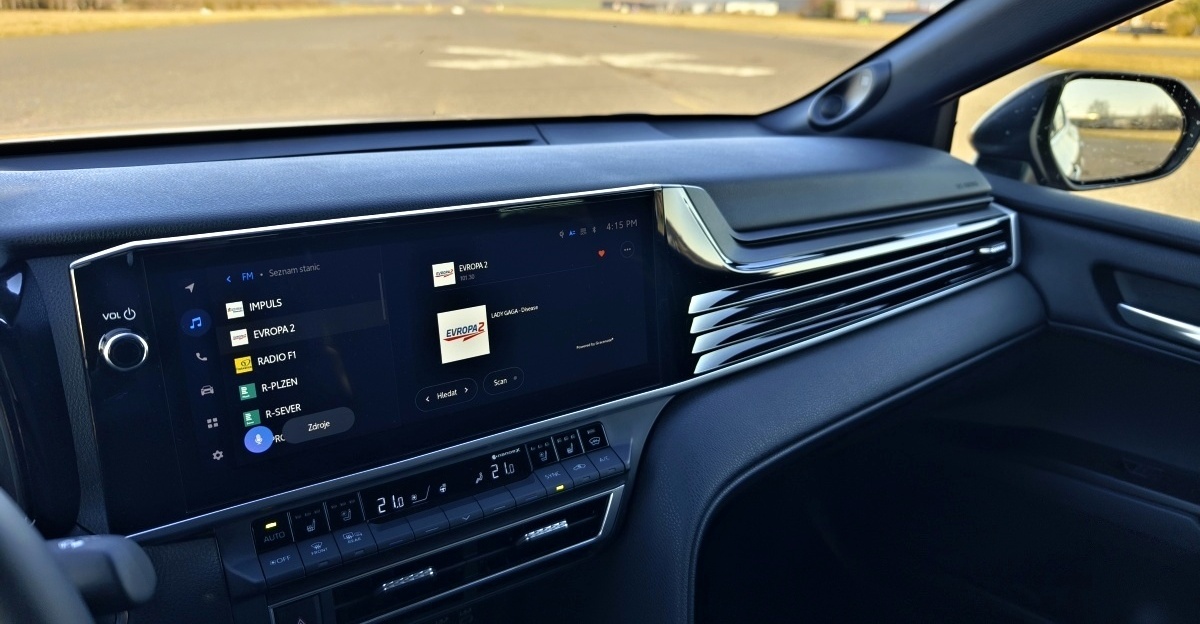 toyota-camry-2025-19
