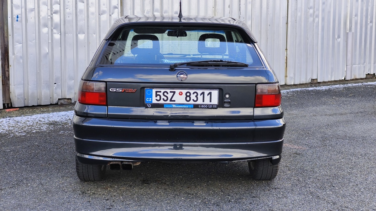 opel-astra-f-gsi-16v-21