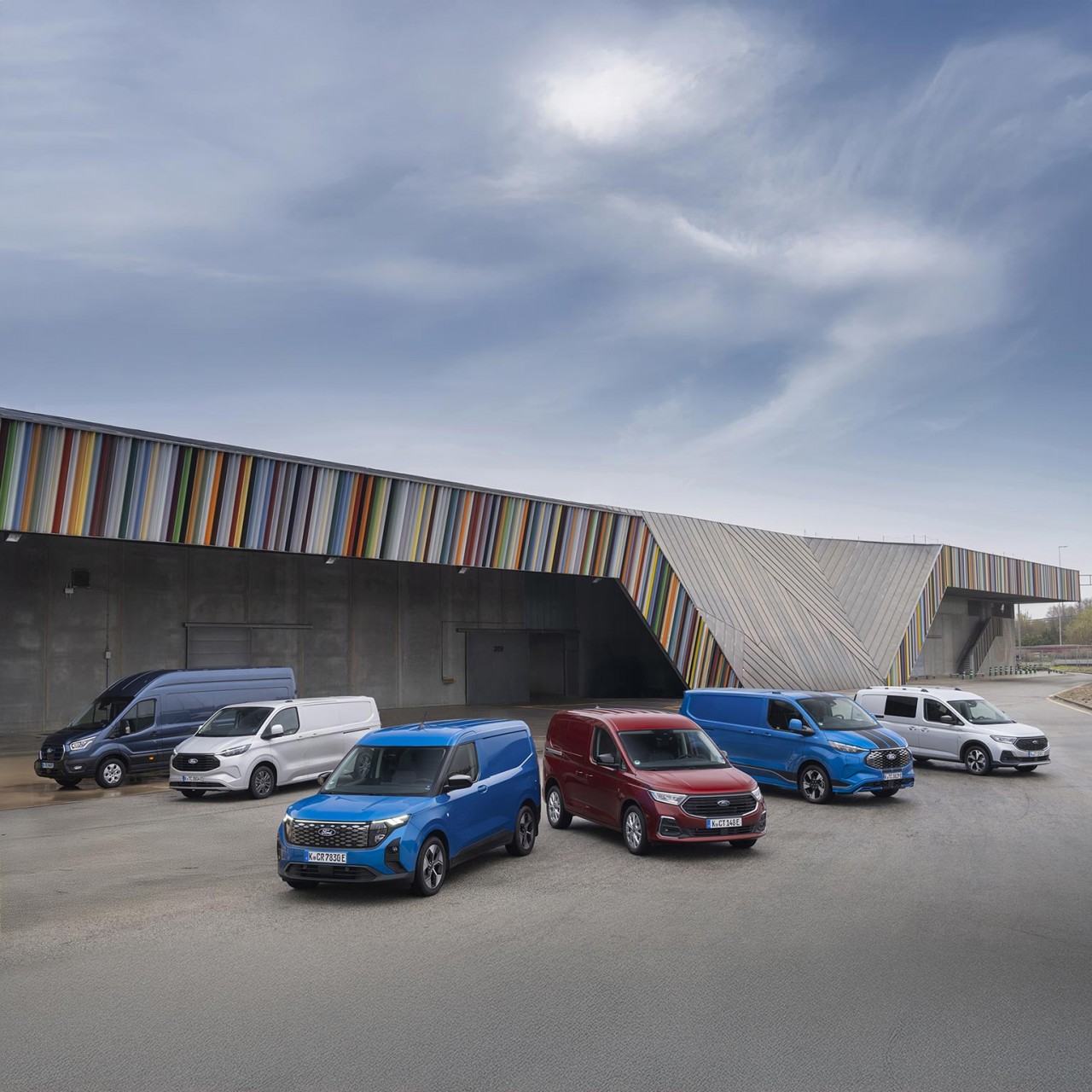 2025pbfp_fordproelectrifiedtransitrange_2-low