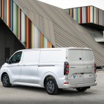2025pbfp_transit_custom_phev_multicab_007-low