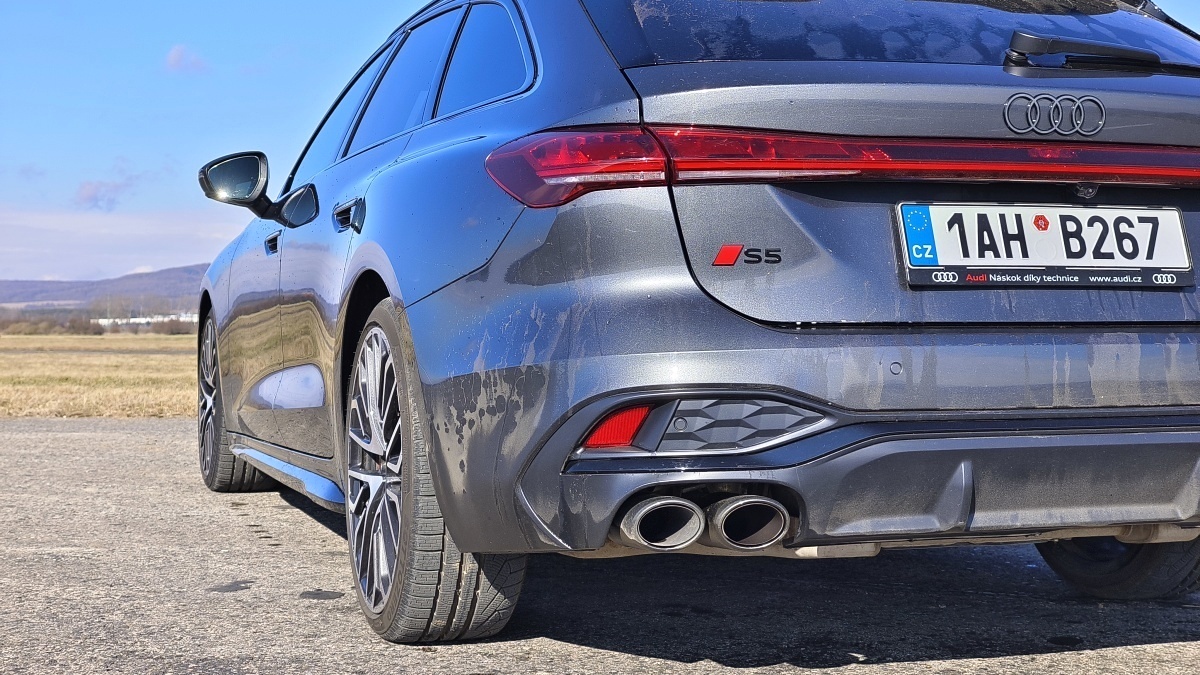 audi-s5-avant-2025-26