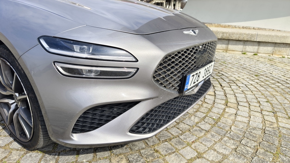 genesis-g70-26
