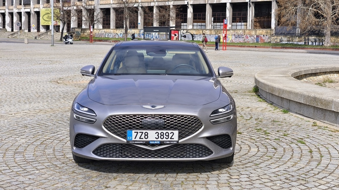 genesis-g70-32