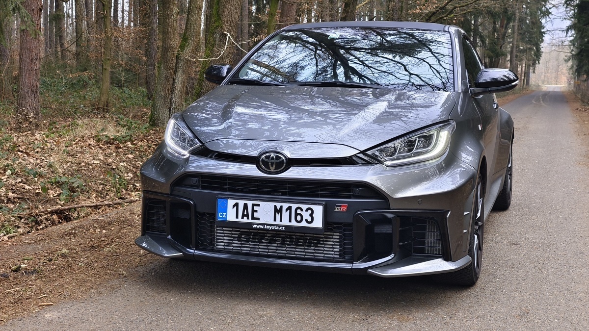 toyota-gr-yaris-2025-14