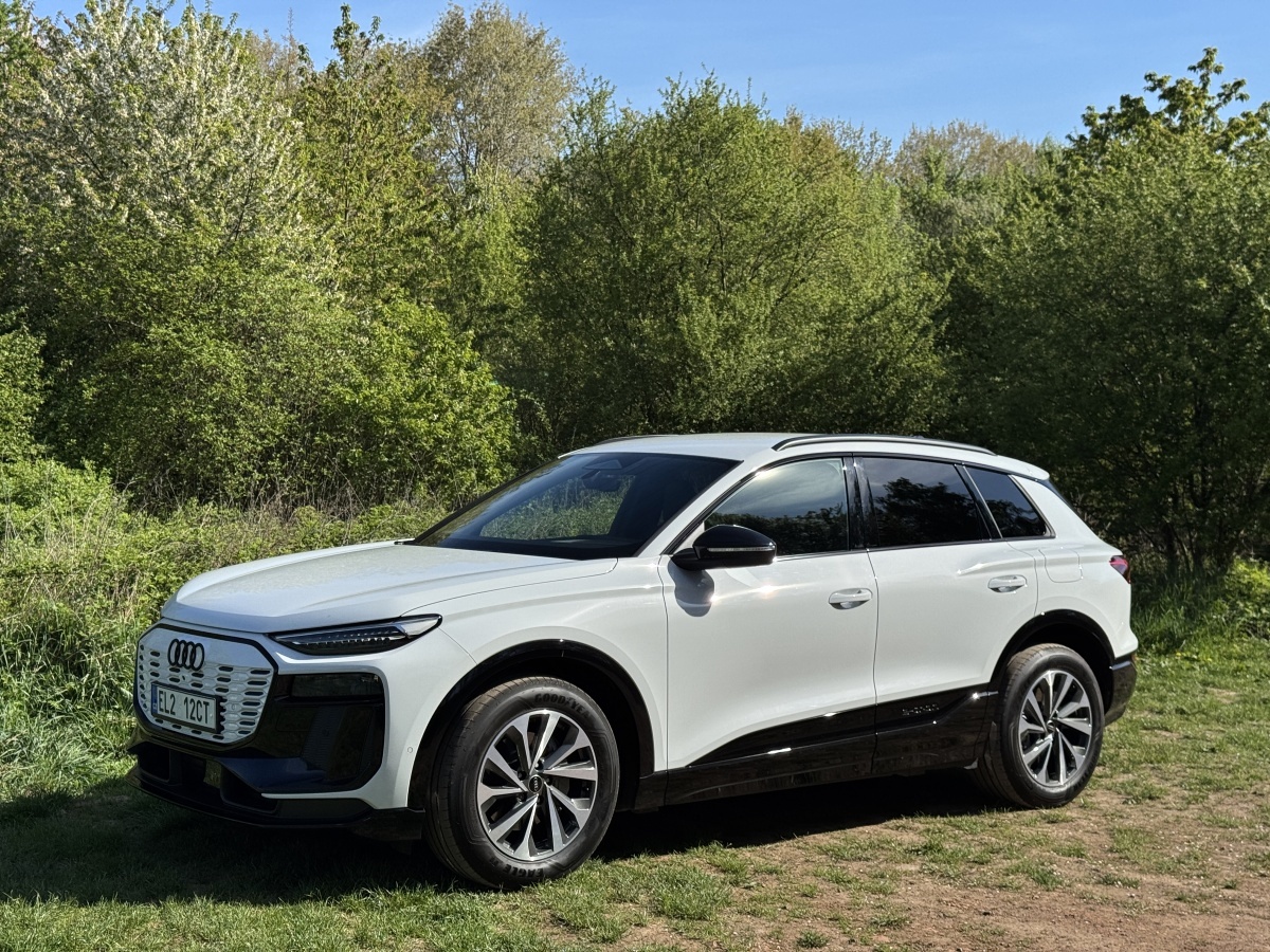 audi-q6-e-tron-2025-1