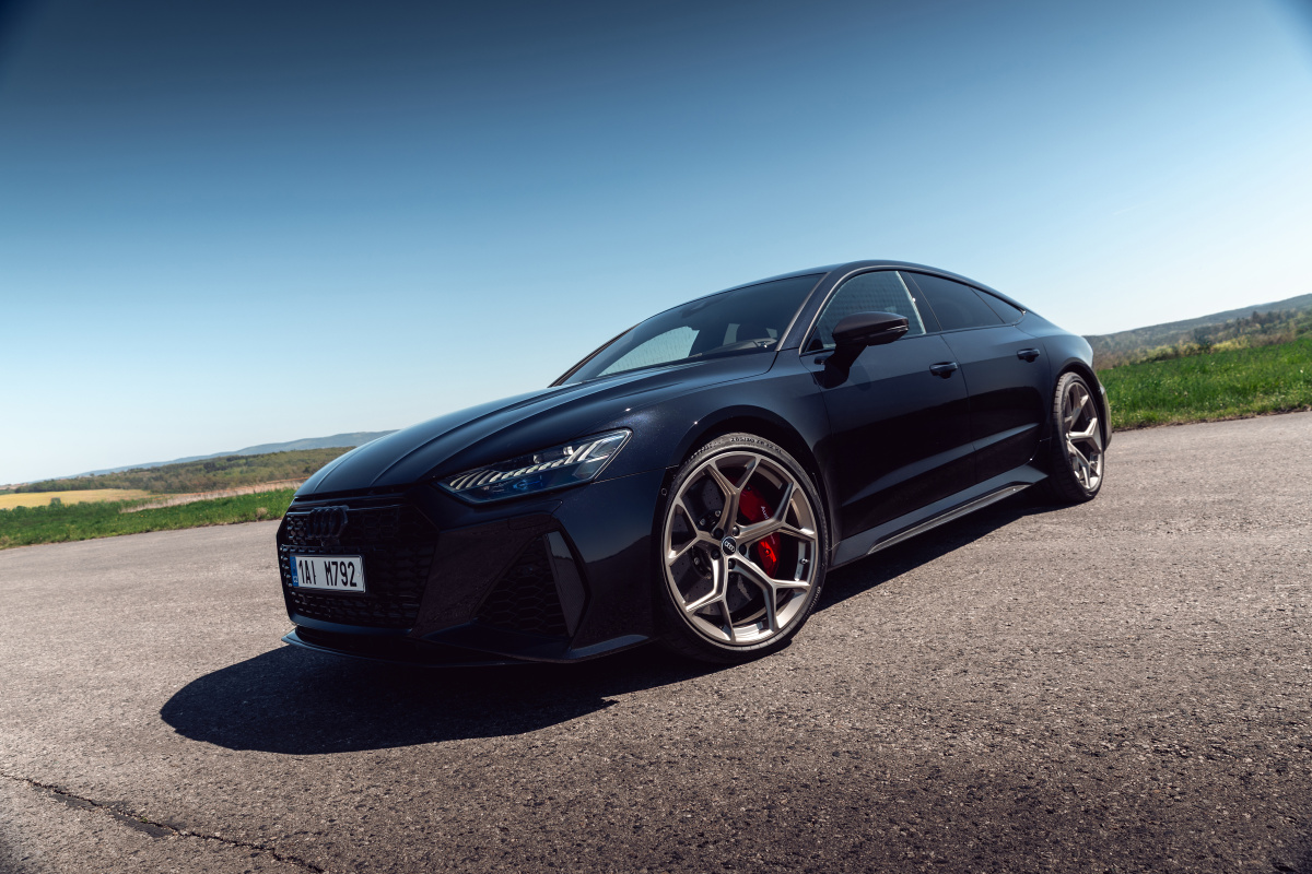 audi-rs7-2025-15