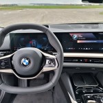 bmw-5-touring-2025-22