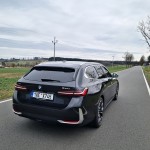 bmw-5-touring-2025-32