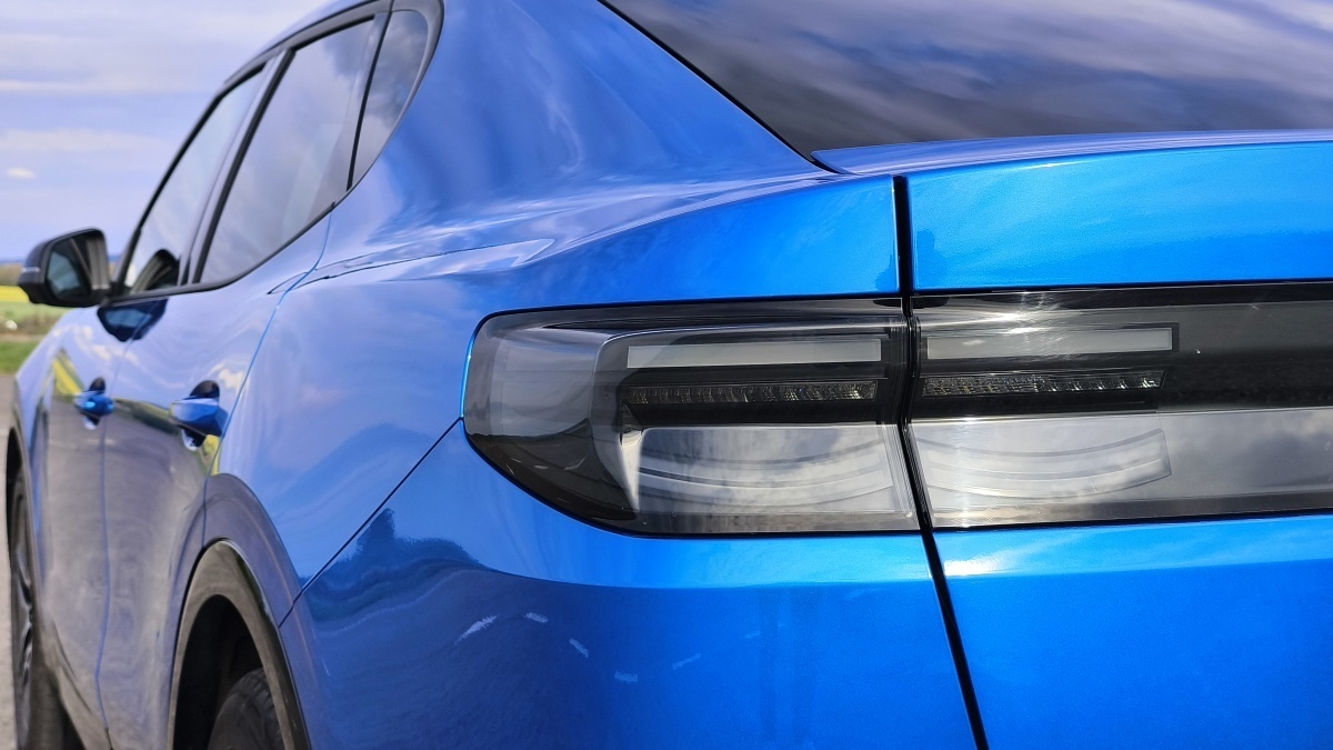 ford-capri-2025-25