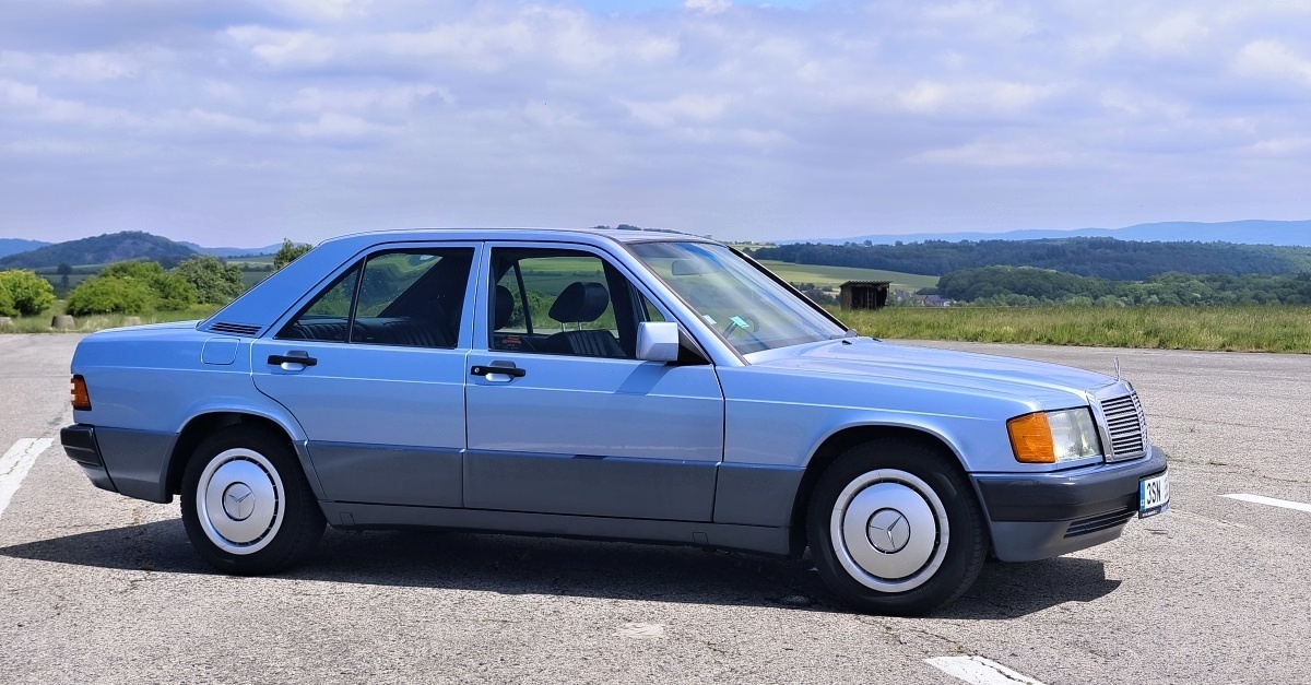 mercedes-benz-190-e-w201-13