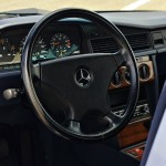 mercedes-benz-190-e-w201-37